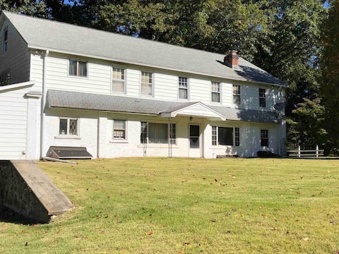 Huntington Haven, The Farmhouse, Shelton Ct