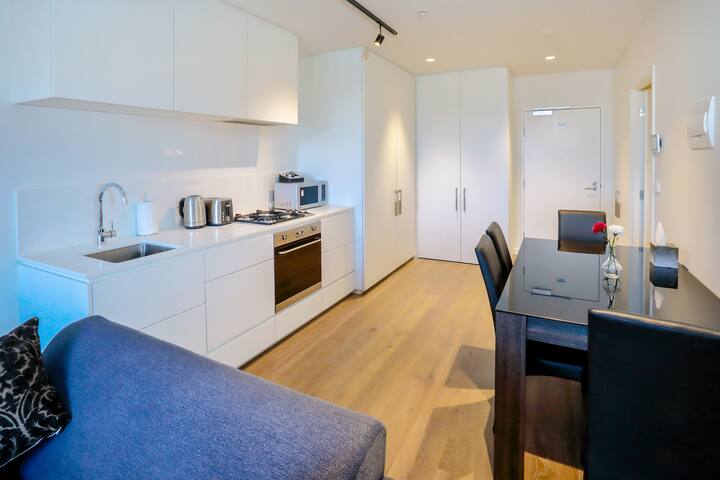 Two-Bedroom Two-Bathroom Superior Apartment gallery image 4