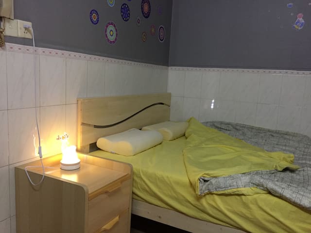 Gou Shu subway A (independent balcony, bathroom) package of single room apartment apartment 303 small room