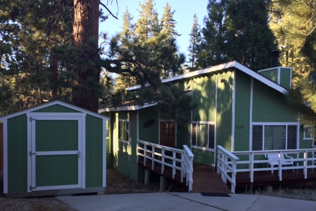 Chalet, 2 places to park and shed