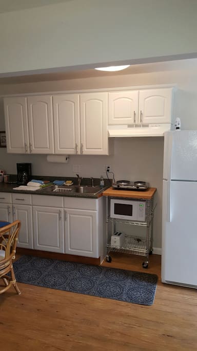 Kitchenette to prep your meals