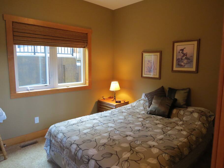 Private Room with Queen Bed