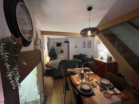 Coastal Charm at Bega Cottage