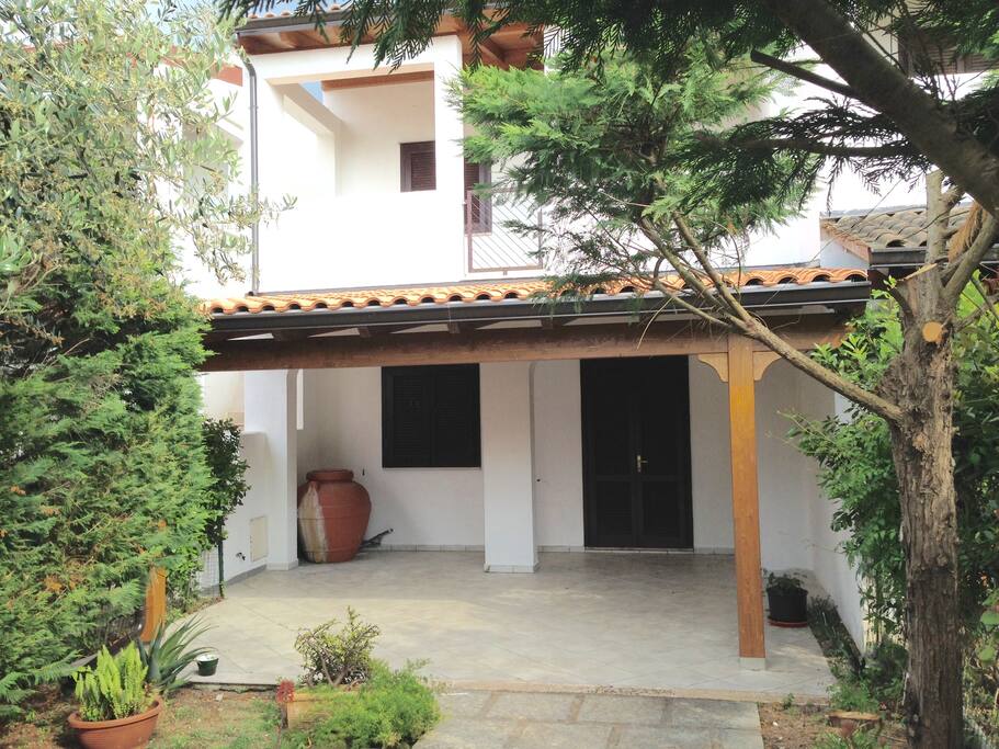 Cortile e ingresso