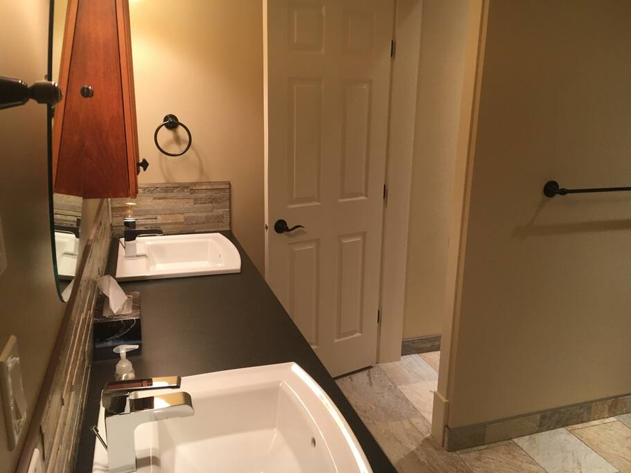 West View Arm Bathroom
