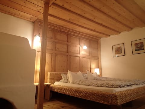 Lenzerhof apartment with sun balcony