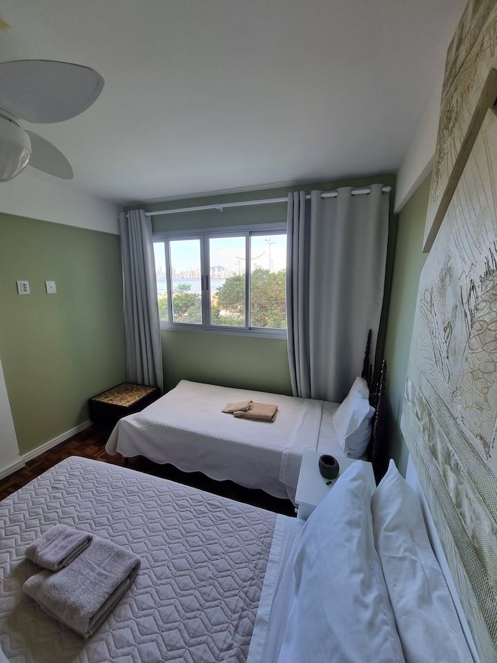 חדר שינה 02, מיטה זוגית ומיטת יחיד אחת 