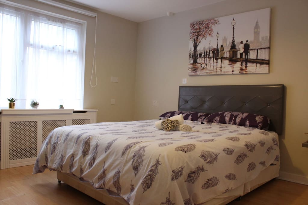 bedroom with king size