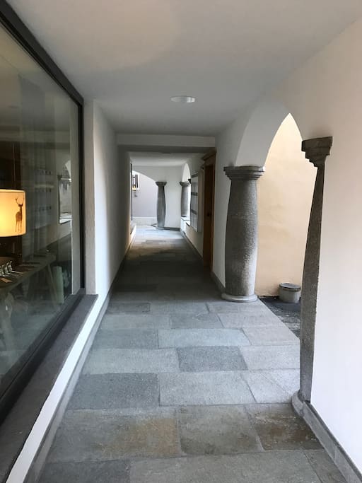Porticato di ingresso
