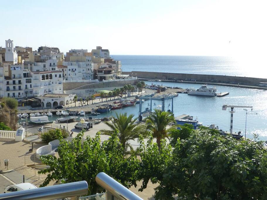 VISTAS DESDE EL APARTAMENTO, AL PUERTO DE L'AMETLLA DE MAR