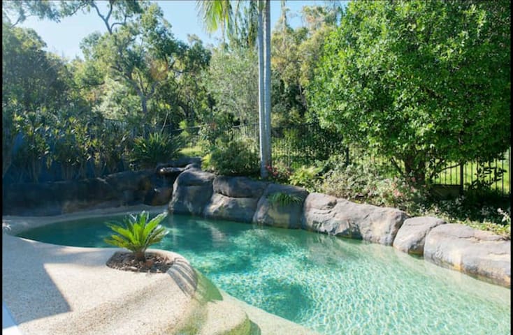 Poppy Magnolia
 Shoal Bay BnB