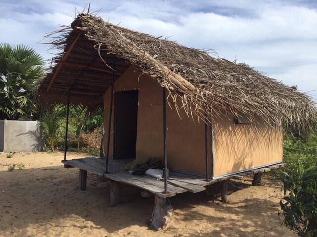 Panama Footprints Surf Cabin 1