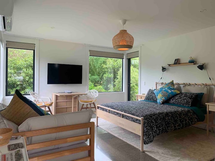 Acacia Bay Holiday Rentals & Homes Acacia Bay, Taupō, New Zealand