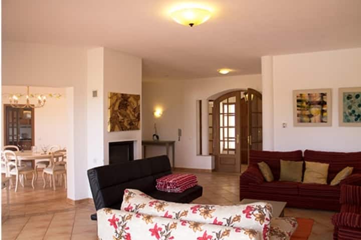 Private Villa With A Big Private Pool/free Wi-fi - Faro District