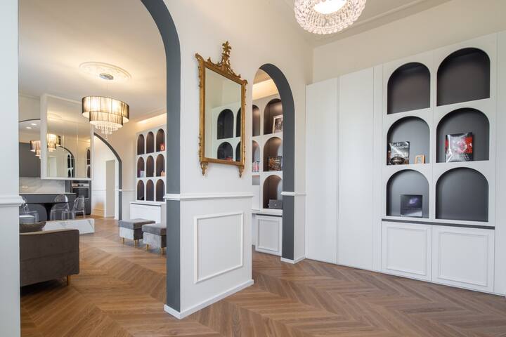 Free Parking – Superb Apartment Hystorical center gallery image 3