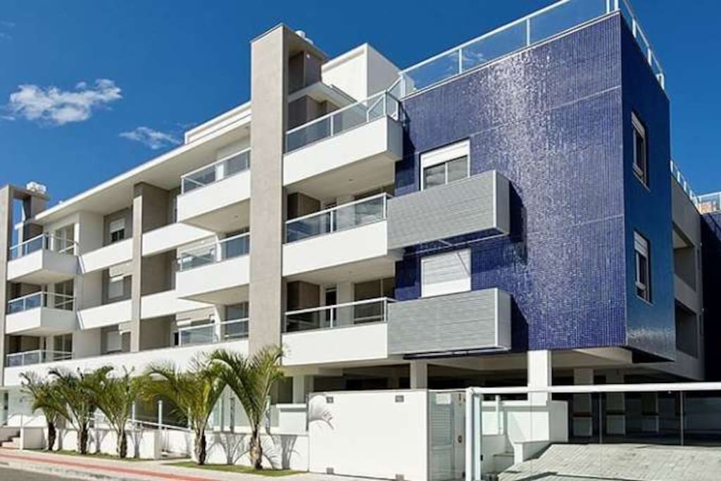 Fachada do Ed. Encantos do Mar