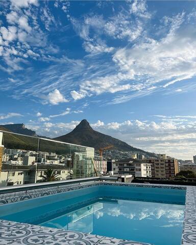 Apartment in Sea Point gallery image 4