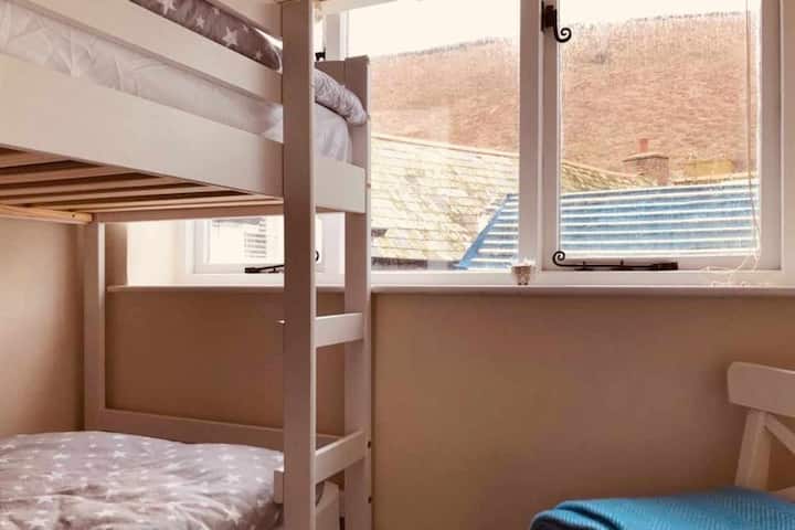 أسرّة بطابقين للبالغين - مريحة للغاية