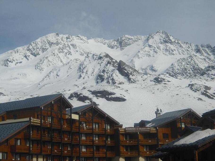 Vue de l'aiguille de Péclet, depuis le balcon.