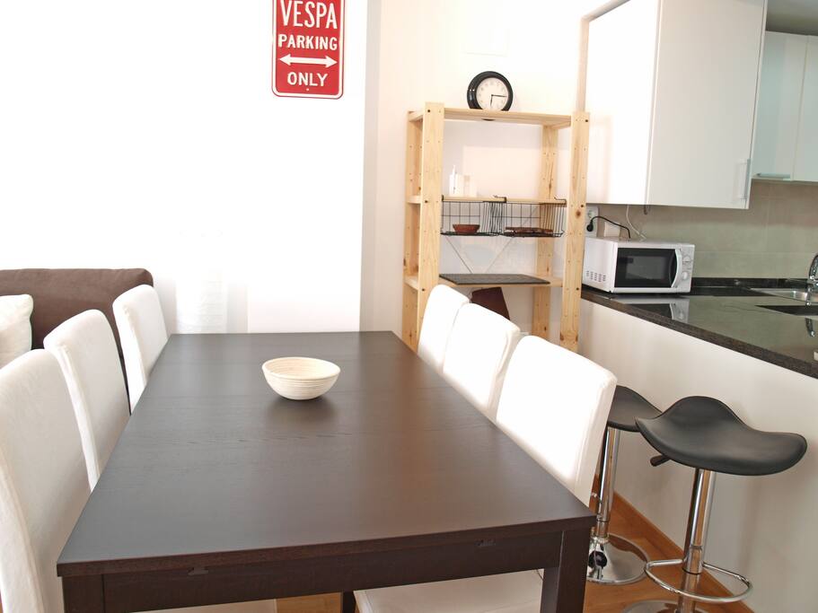 Zona de comedor.
Dining area.
