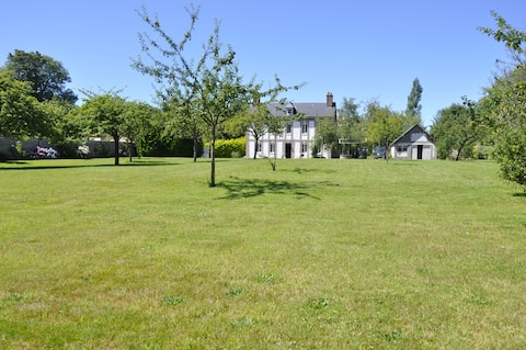 Old house in Sassetot-le-Mauconduit