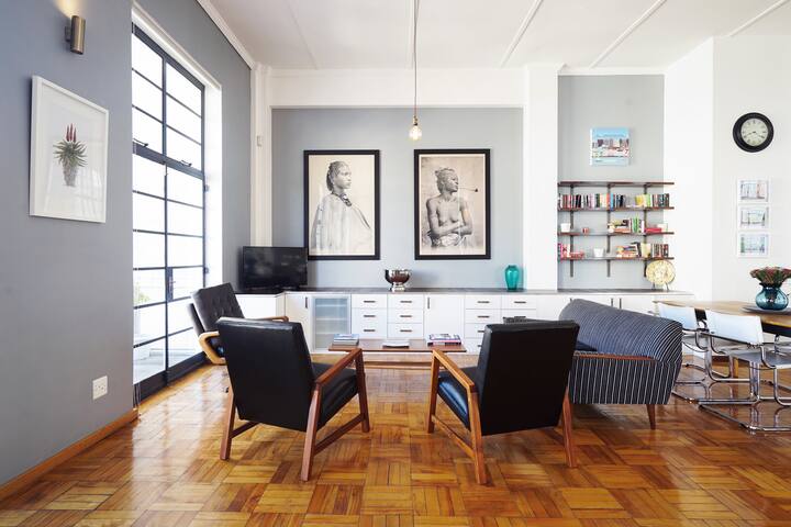 Central Penthouse Loft Apartment with Full Balcony