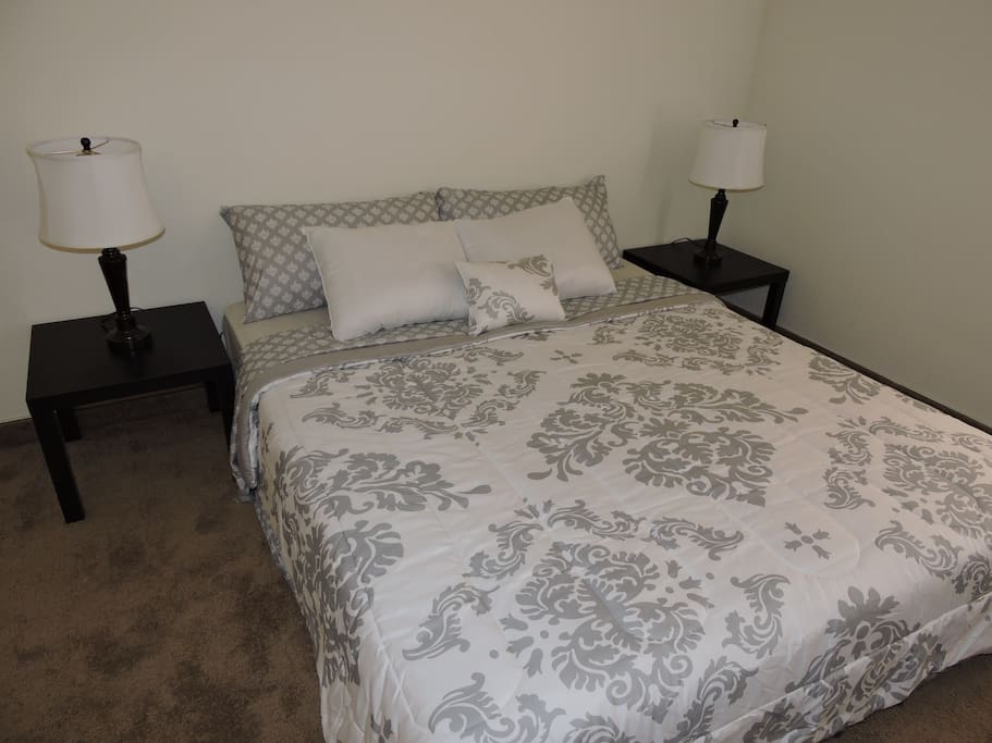 ROOM - Large room with Queen Size Bed. You will have Premium bedding items like King sheets, pillows and King Duvet.
