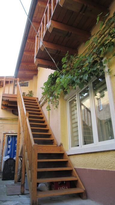 The access to the apartment