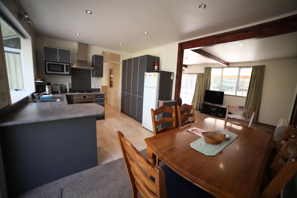 Kitchen / Dining