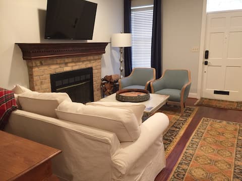 Successful Airbnb property: The House at Camden Yards in Baltimore