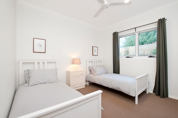 セカンドベッドルーム