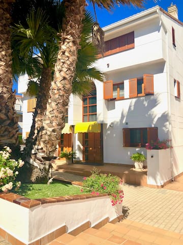 Best Summer (3 story) House – Pool / Garage gallery image 5