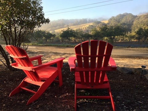 Sweet, Sunny Studio & Private Patio