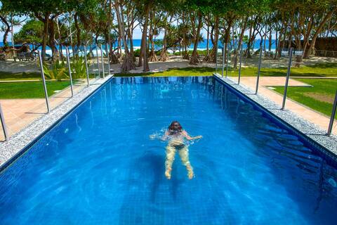 Beach Front Luxury Villa sleeps 11