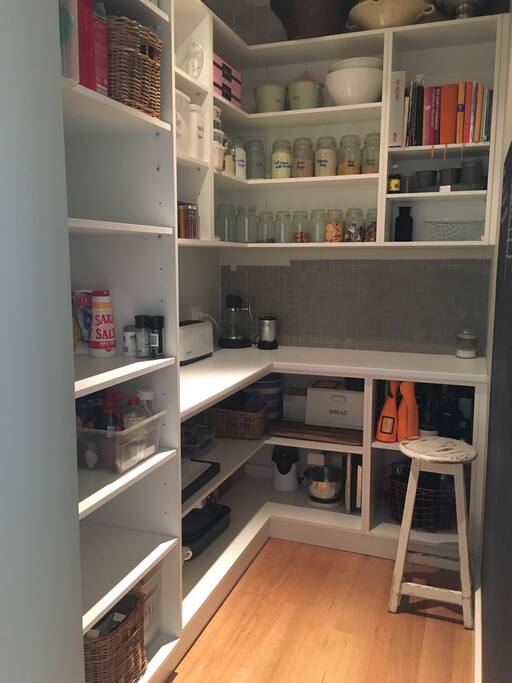 Massive walk in pantry to hide all of your mess.