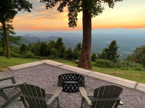 Mountain Views w/ Hot Tub + Fire Pit – World’s Inn