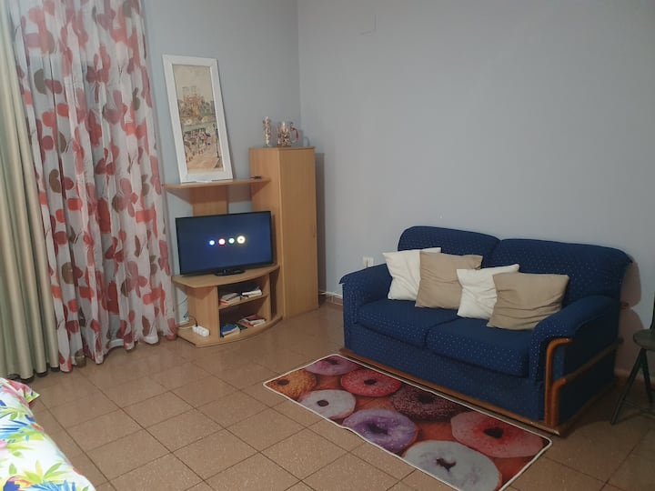 Garden View Apartment In The Center Of Tirana - Tiran