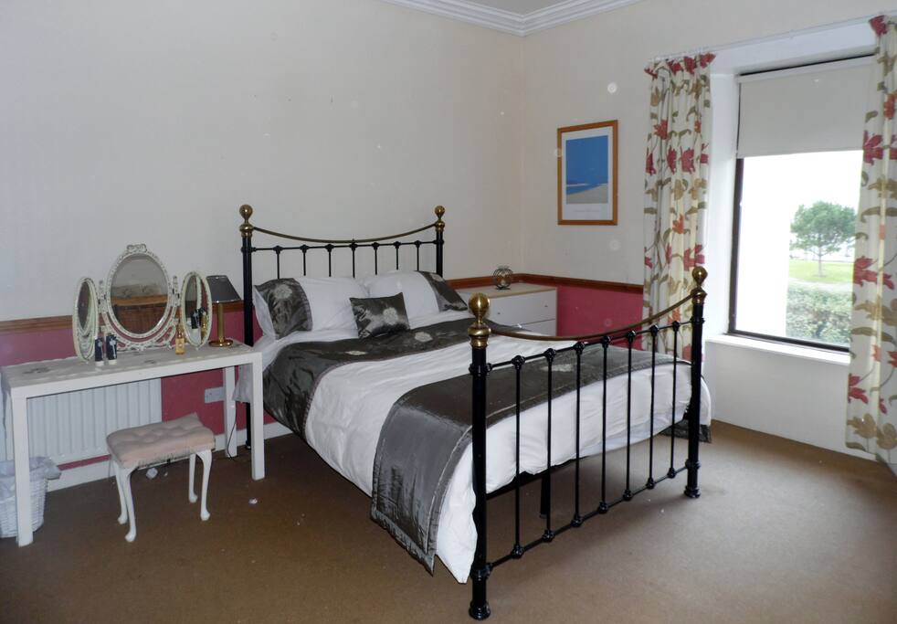 Kingsize Bedroom