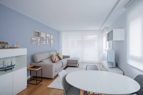 COZY AND CENTRAL FLOOR, 300 METERS FROM THE SHELL