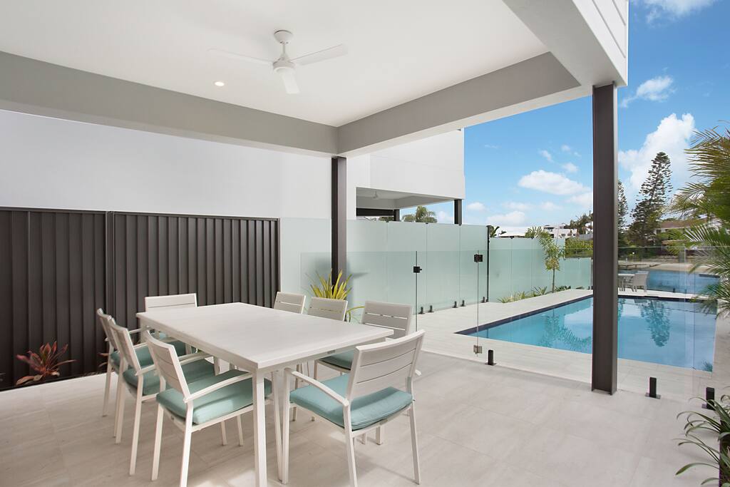 Outdoor entertainment area