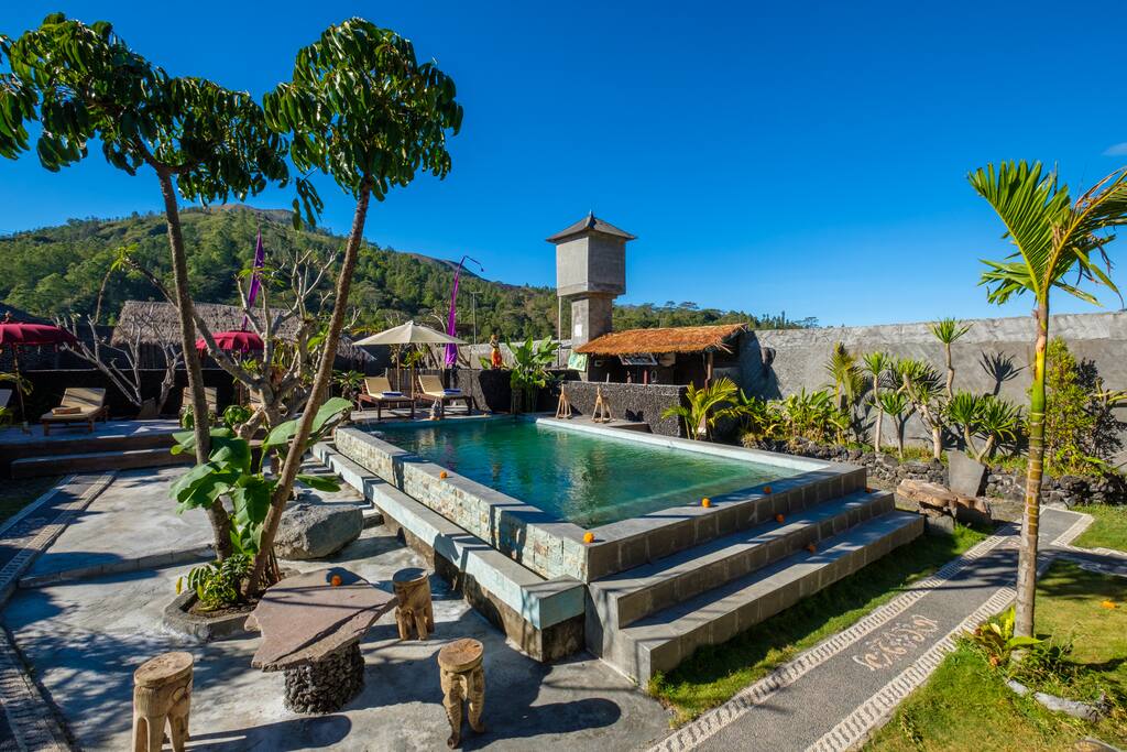 POOL VIEW AND MOUNT BATUR VIEW