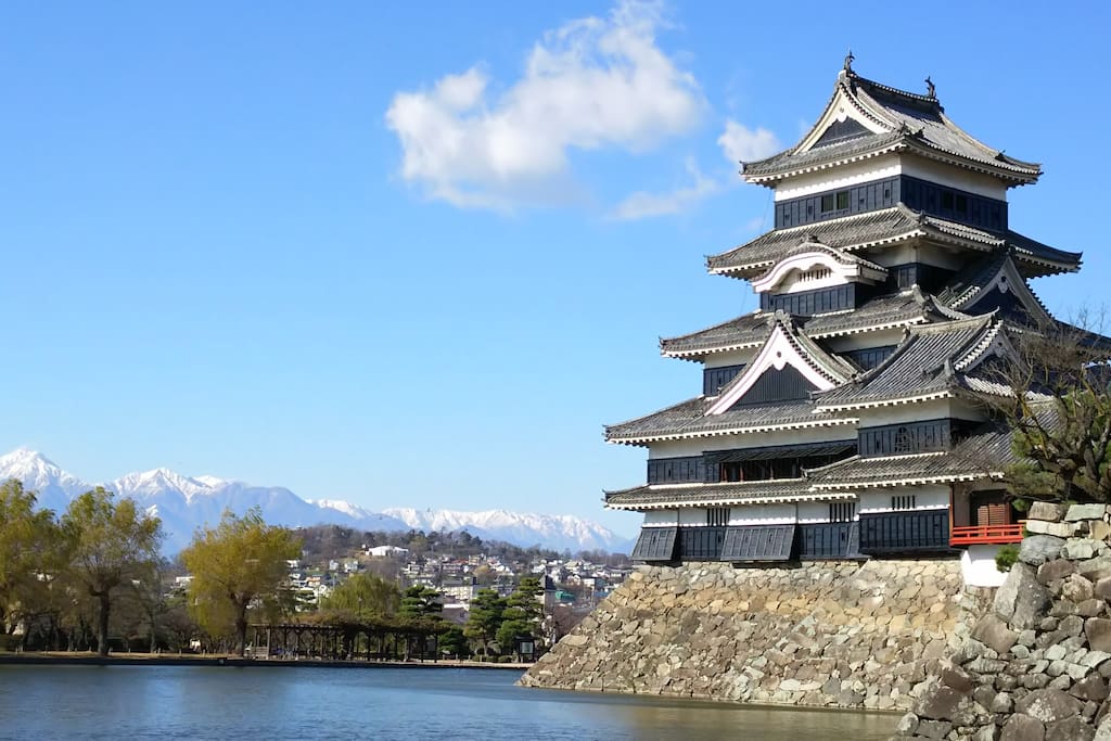 Matsumoto Castle
10mins walk from my house