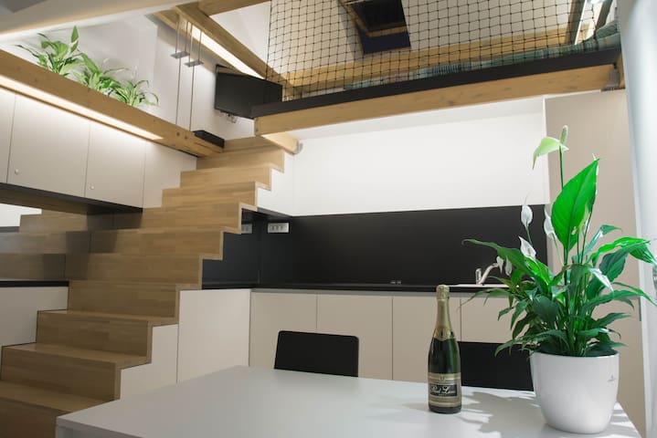 Stairway to Heaven, center