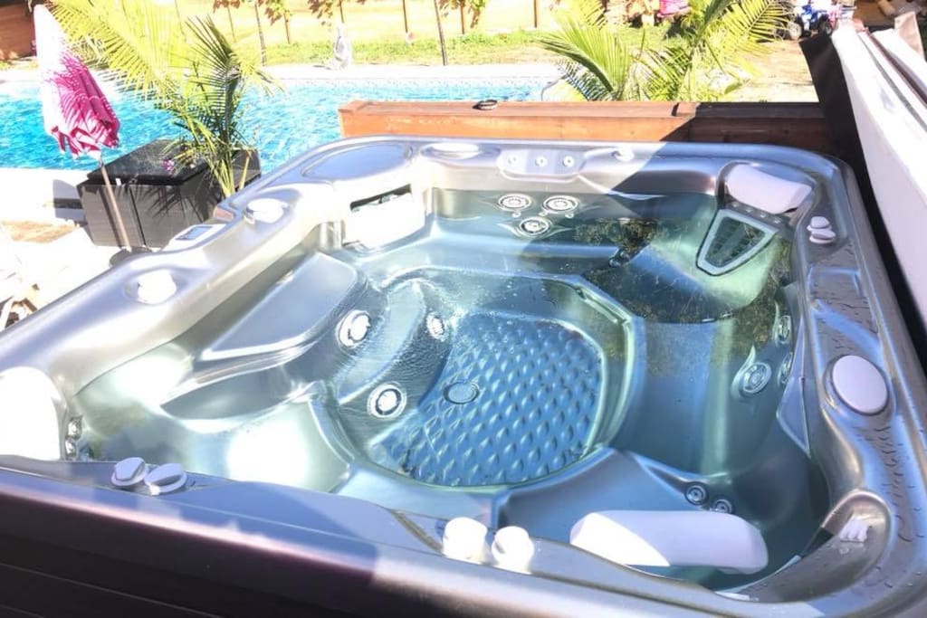 Hot tub available year round