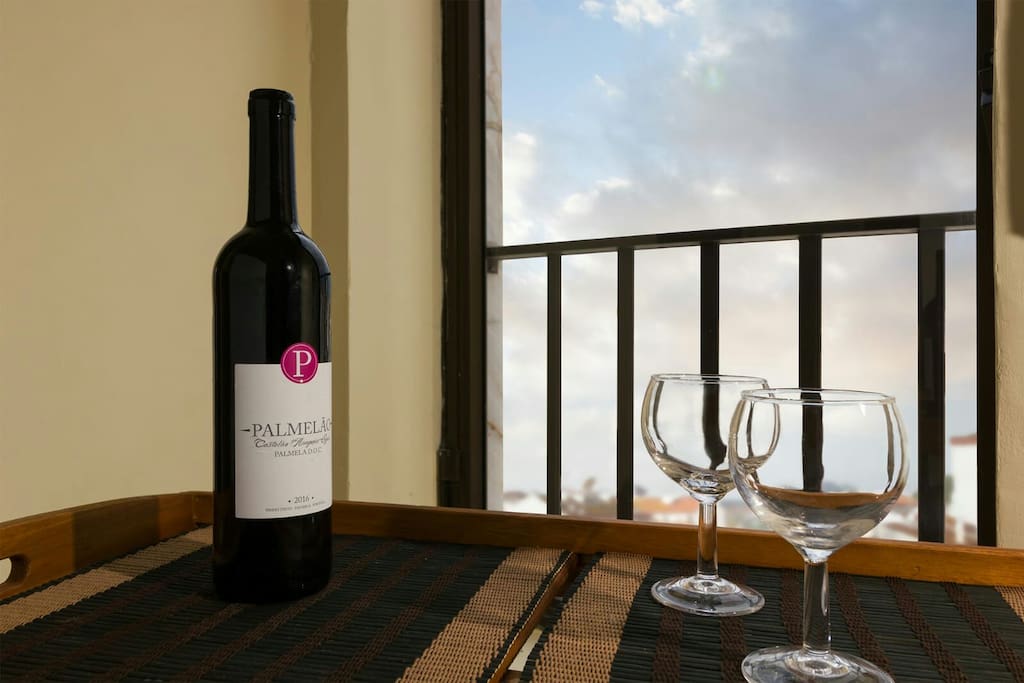 Este vinho com vista para a histórica Portugal espera por você.