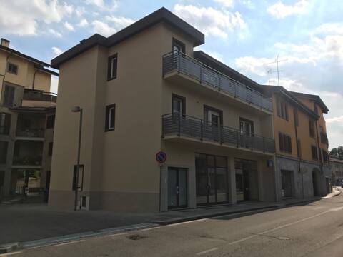 Delightful 2 bedrooms Fiera Milano [ 8 ]