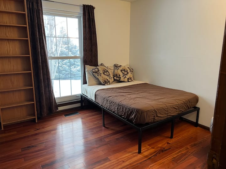 საძინებელი 4