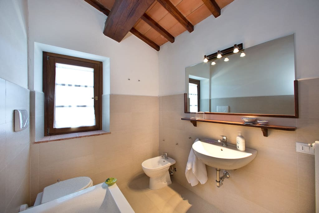 Ensuite of the main bedroom