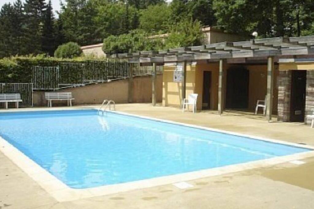 La piscine est ouverte de 10 h à 20h30