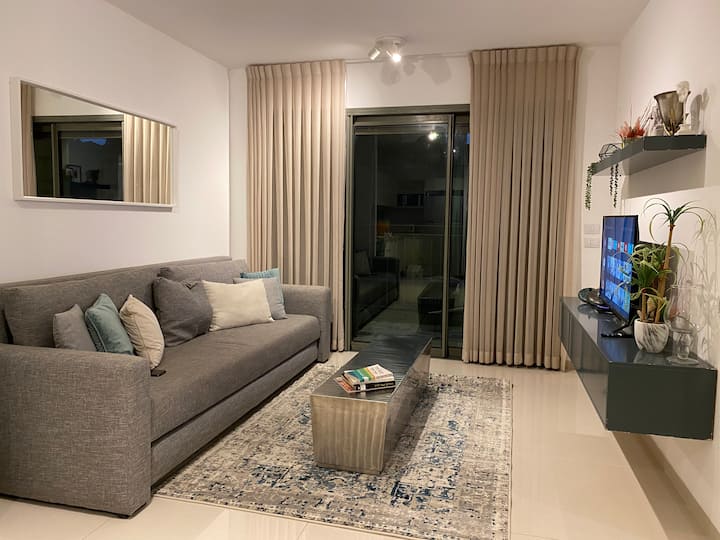 Comfy 2 Br Balcony Apt In Swank Haneviim Boutique - Jerusalén